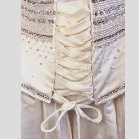 Maggie Soterro Wedding Gown White Size 8 - Picture 2 of 16